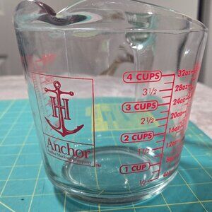 Vintage Anchor Hocking 4 Cup Glass Measuring Cup. Heavy Glass. Good Condition.